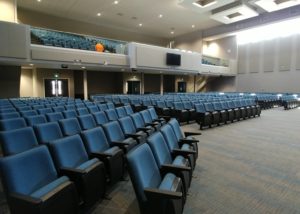Instalación de sillas de iglesia y de culto - asientos Leadcom